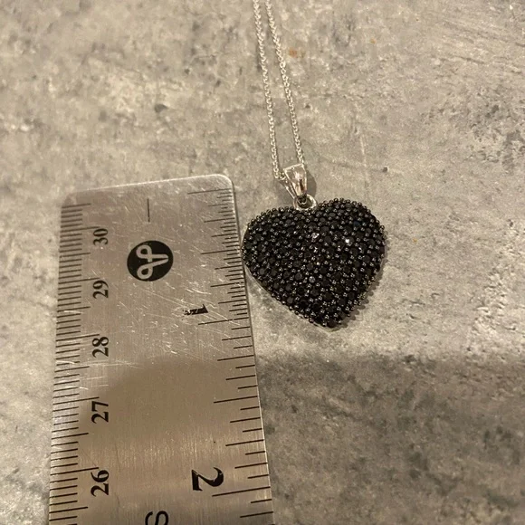 PRICE DROP! 4 cttw Black Spinel Heart Necklace - Picture 6 of 8